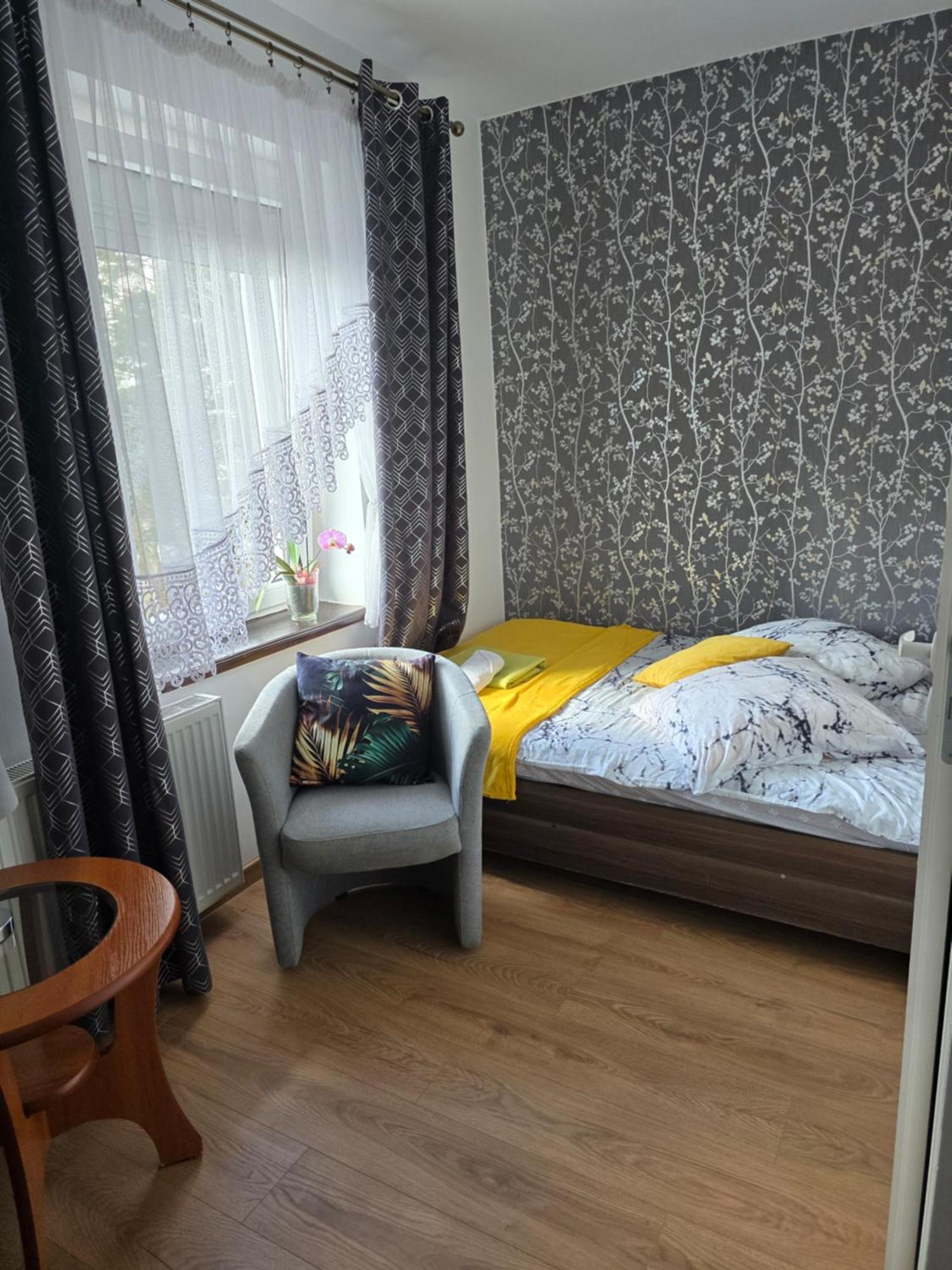 Bialy Dom Apartment Sulejow Exterior photo